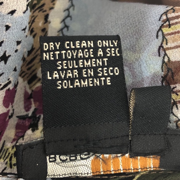 BCBGMAXAZRIA silk flutter sleeve wrap top | XS - Picture 7 of 7